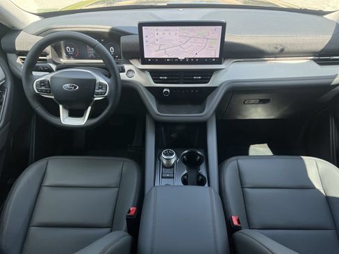 New 2026 Ford Explorer Active AWD/4WD image 2