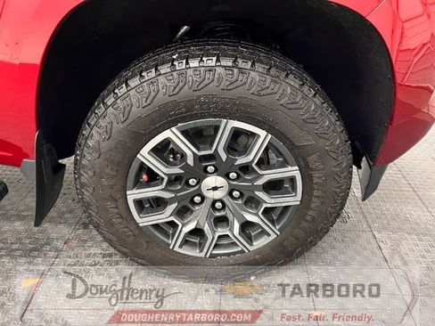 Used 2024 Chevrolet Colorado Z71 w/ Z71 Convenience Package 2 AWD/4WD image 19