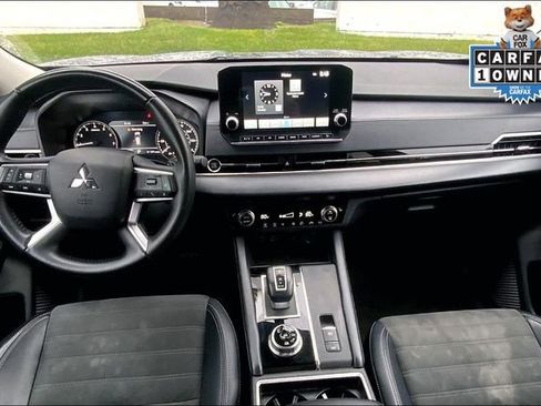 Used 2024 Mitsubishi Outlander SE Black Edition image 15