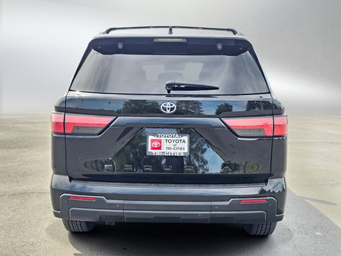 Used 2023 Toyota Sequoia SR5 w/ SR5 Premium Package AWD/4WD image 4