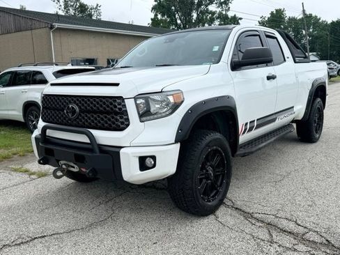 Used 2020 Toyota Tundra SR5 w/ SX Package AWD/4WD image 5