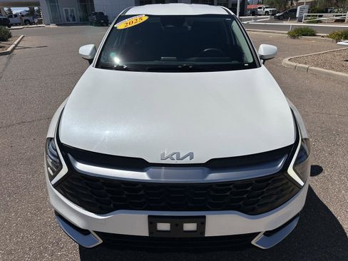 Used 2025 Kia Sportage LX FWD image 9