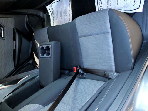 Used 2021 Nissan Rogue SV image 16