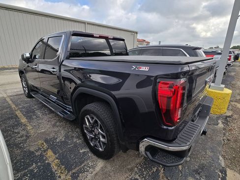 Used 2025 GMC Sierra 1500 SLT AWD/4WD image 4