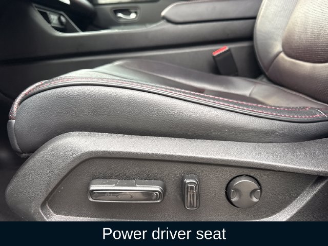 Used 2025 Honda Pilot Black Edition image 17