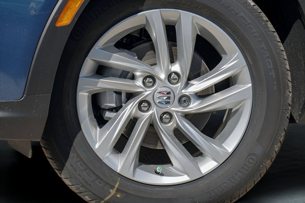 New 2026 Buick Envista Sport Touring w/ Convenience I Package FWD image 2