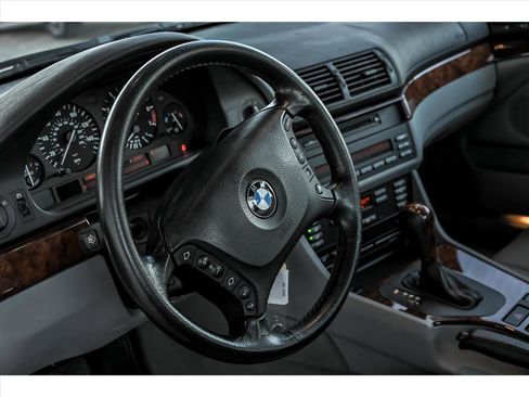 Used 2002 BMW 525i Sedan image 15