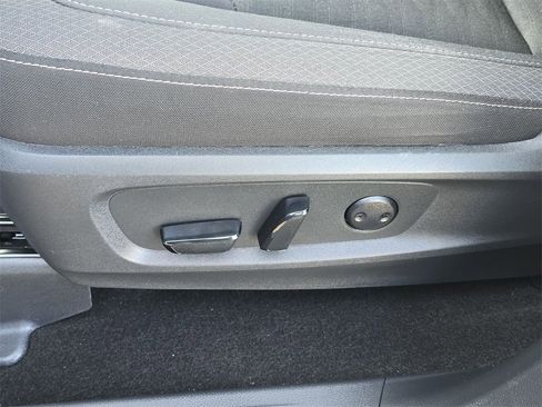 Certified 2024 Nissan Pathfinder SV image 18