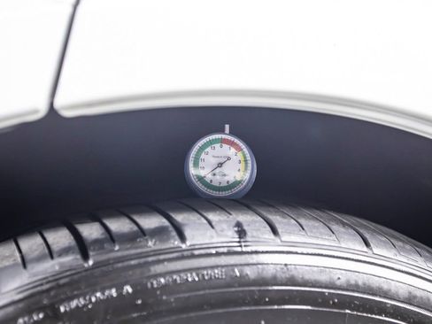 Used 2022 Land Rover Range Rover Sport SVR image 48