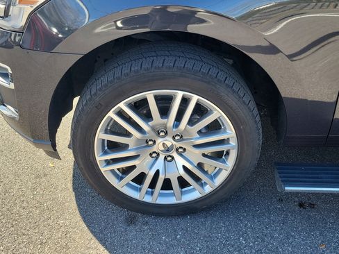 Used 2024 Ford Expedition Max Limited image 40