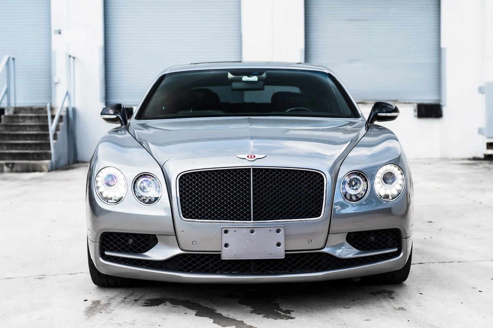 Used 2017 Bentley Flying Spur S V8 AWD/4WD image 2