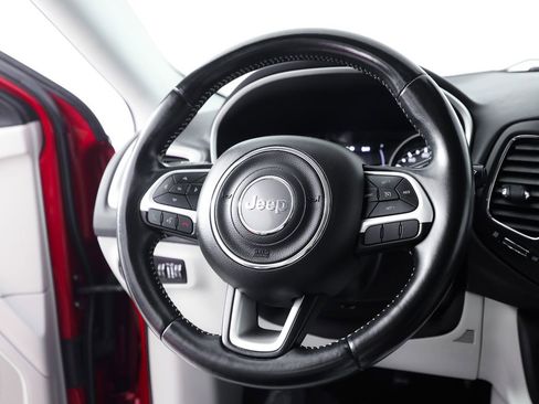 Used 2020 Jeep Compass Latitude AWD/4WD image 18