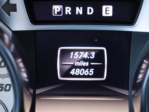 Used 2013 Mercedes-Benz SL 550 image 27