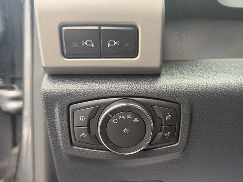 Used 2022 Ford F250 Lariat w/ Black Appearance Package image 21