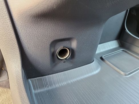 Certified 2022 Toyota Sienna LE image 27