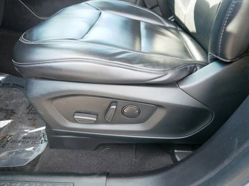 Certified 2021 Ford Explorer XLT w/ Equipment Group 202A image 8