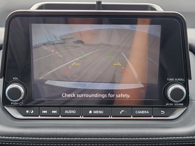 Used 2025 Nissan Rogue SV w/ SV Premium Package FWD image 16