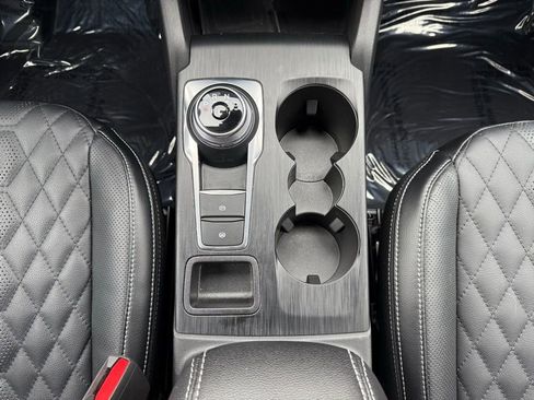 Certified 2024 Ford Escape SE w/ PHEV Premium Package image 15