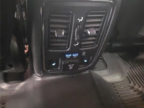 Used 2015 Jeep Grand Cherokee Limited image 9