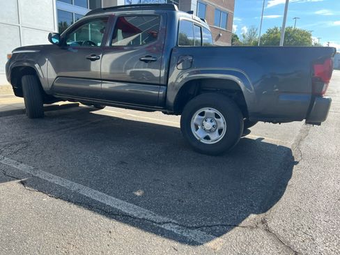 Used 2023 Toyota Tacoma SR AWD/4WD image 3