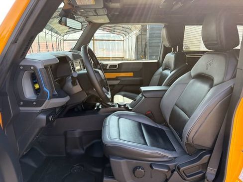 Used 2022 Ford Bronco Black Diamond AWD/4WD image 11