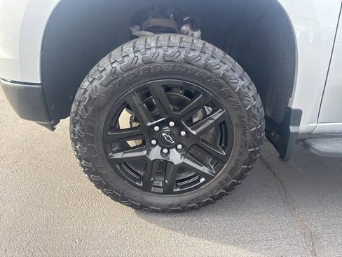 Used 2022 Chevrolet Silverado 1500 LT Trail Boss w/ Convenience Package II image 24