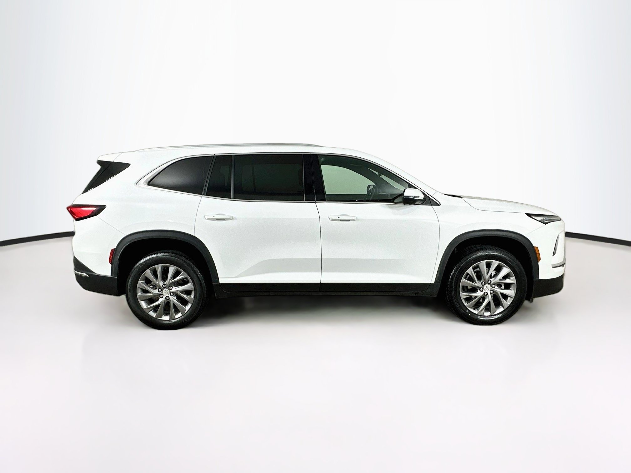 Used 2025 Buick Enclave Preferred FWD image 10
