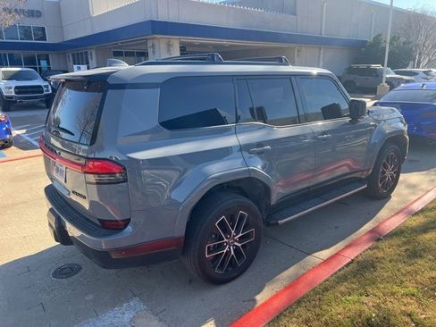 Used 2024 Lexus GX 550 image 5