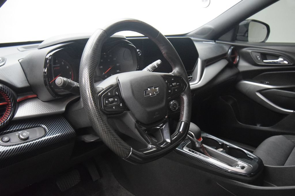 Used 2024 Chevrolet Trax RS w/ Driver Confidence Package FWD image 11