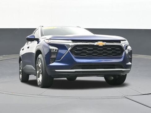 Used 2024 Chevrolet Trax LT w/ Driver Confidence Package image 54