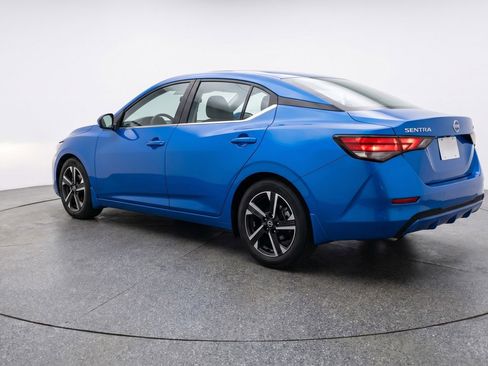 Used 2025 Nissan Sentra SV FWD image 6