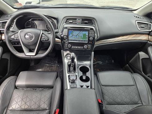 Used 2017 Nissan Maxima Platinum FWD image 14