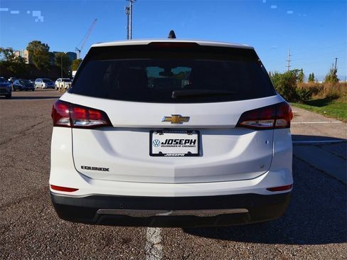 Used 2022 Chevrolet Equinox LT image 4