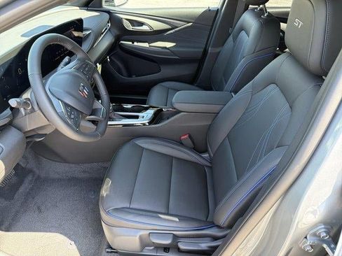 New 2026 Buick Envista Sport Touring FWD image 9