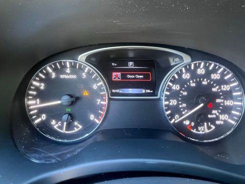 Used 2020 Nissan Pathfinder SV w/ Cargo Package image 9