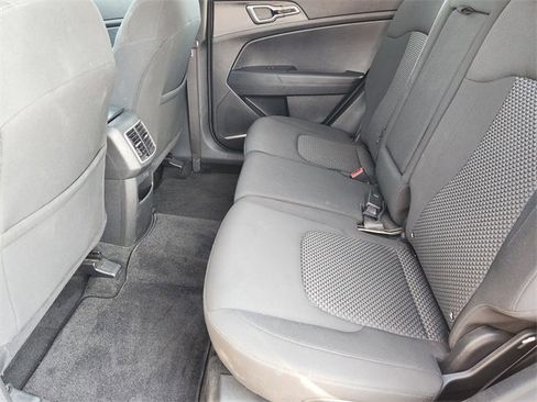 Used 2023 Kia Sportage LX image 30