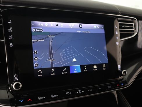 Used 2023 Jeep Wagoneer 4WD w/ Premium Group I image 7