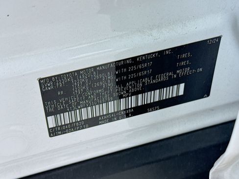 Used 2025 Toyota RAV4 LE image 28