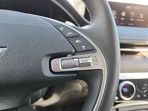 Used 2024 Genesis G80 image 10