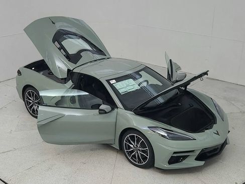 Used 2024 Chevrolet Corvette Stingray Preferred Cpe w/ 2LT image 21