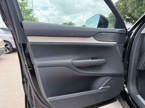 New 2026 Volvo EX90 Plus AWD/4WD image 10
