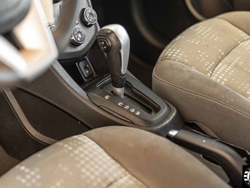 Used 2017 Chevrolet Sonic LS image 20