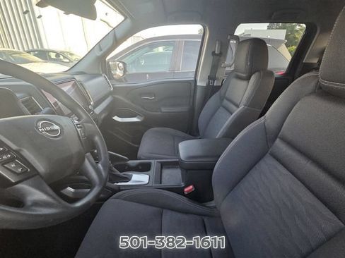 Used 2024 Nissan Frontier SV AWD/4WD image 6