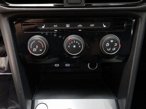 New 2025 Volkswagen Taos S image 11