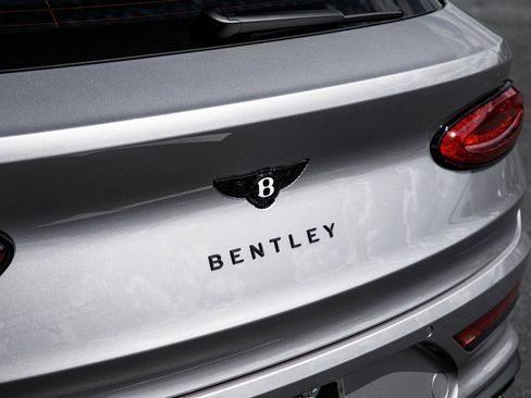New 2026 Bentley Bentayga AWD/4WD image 14