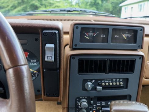 Used 1988 Pontiac Fiero GT RWD image 32