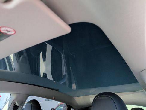 Used 2024 Tesla Model Y Long Range image 24