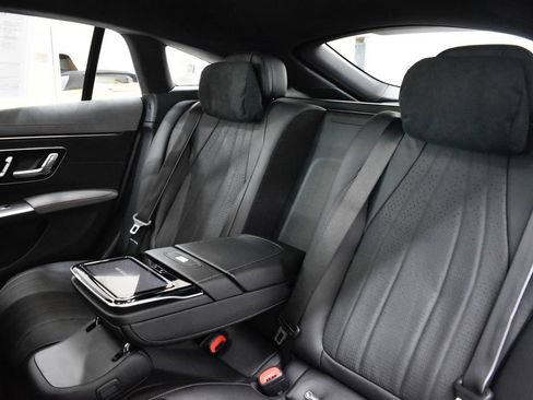 Used 2023 Mercedes-Benz EQS 580 4MATIC Sedan image 30