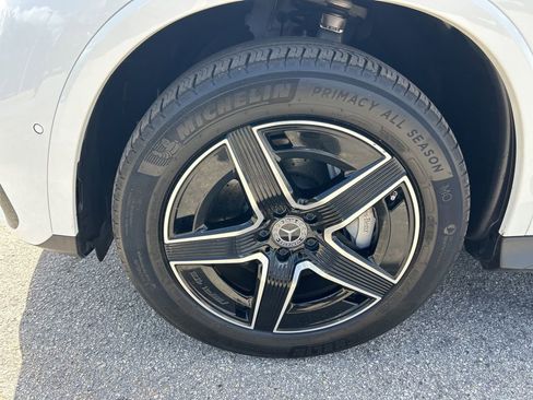 Used 2025 Mercedes-Benz GLC 300 4MATIC image 15