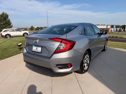 Used 2018 Honda Civic LX image 9